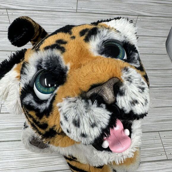 Hasbro FurReal Friends Tyler Roarin' Tiger Interactive Plush Toy Tested 13 Inch - Picture 8 of 12